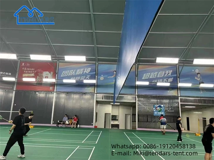 Khemah Mahkamah Badminton Putih